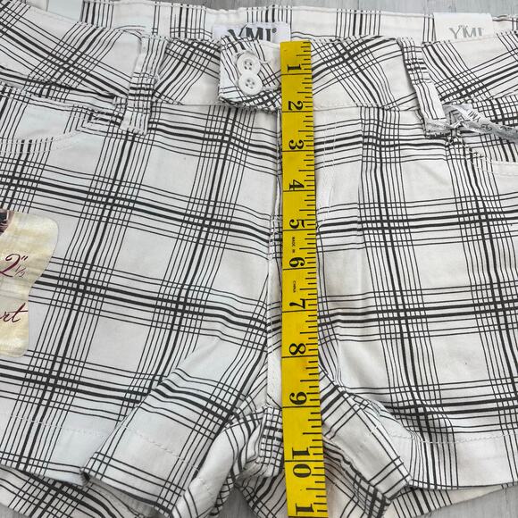 YMI Black White Plaid 2.5" Mid Rise Cotton Summer Vacation Beach Shorts 13 - Picture 9 of 10